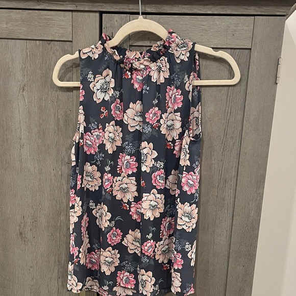 LOFT Tops - LOFT Sleeveless Floral Blouse - Dark Gray and Pink